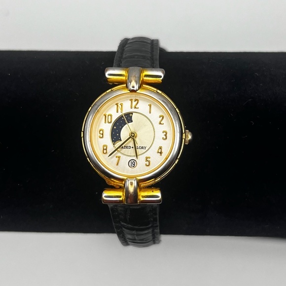 Vintage Faded Glory Moon Phase Quartz Gold tones Ladies Watch Working - Picture 8 of 10